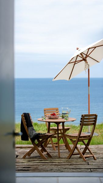 Vendia Café Group Teak