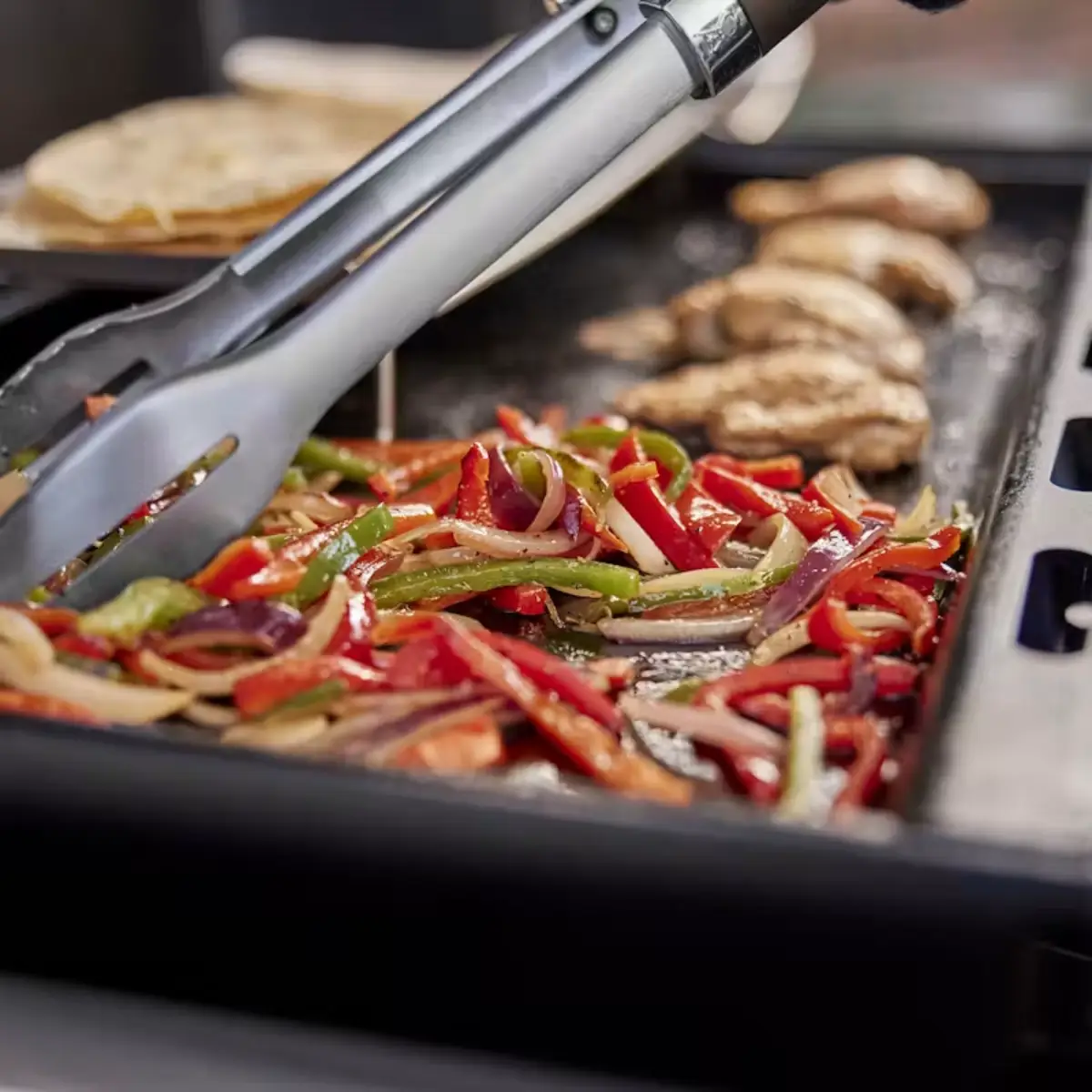Grill table 2/3 - Genesis 4 burners