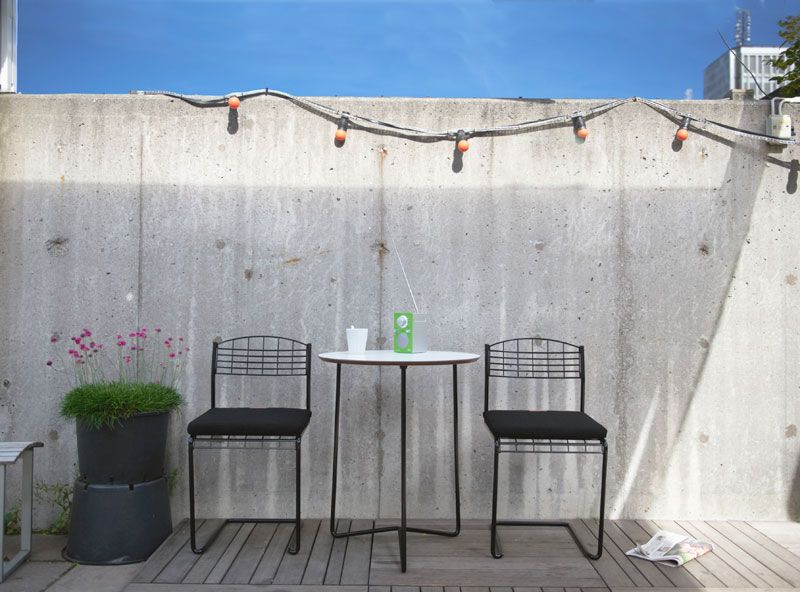 Table High Tech 60 White Laminate / Black Stand Ø 60 Cm