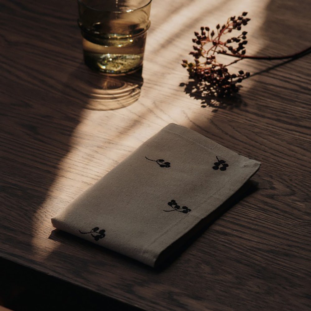 Baies Napkins - Set of 4 - Natural/Dark Chocolate