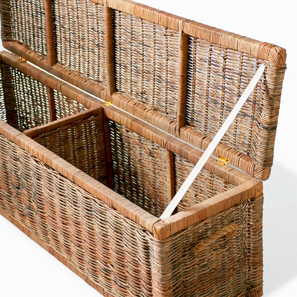  Rustic rattan chest, 160x40 cm