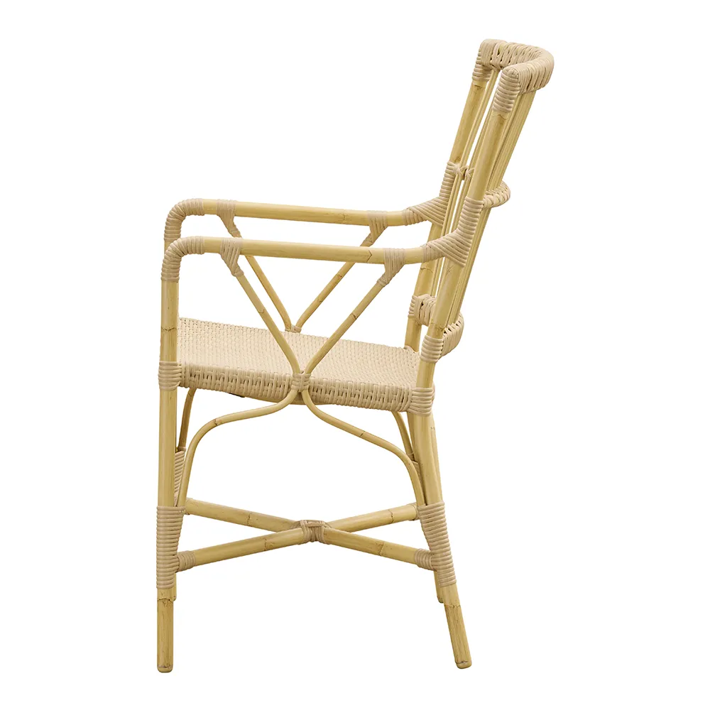 Piano armchair in synthetic rattan