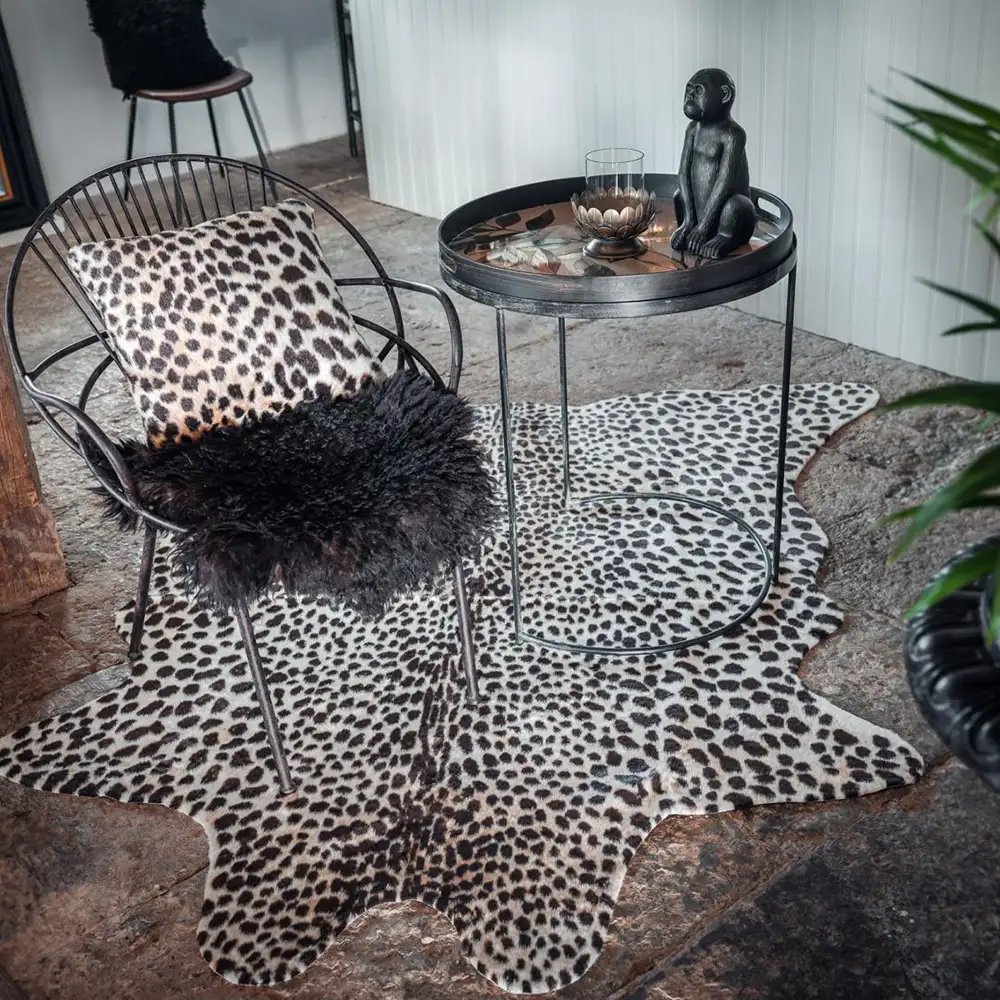 Leo Carpet imitation