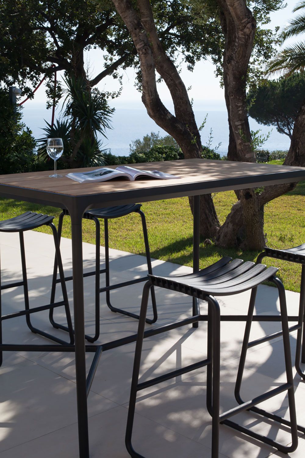 Four bar table 160x90 cm black/bamboo aluminium