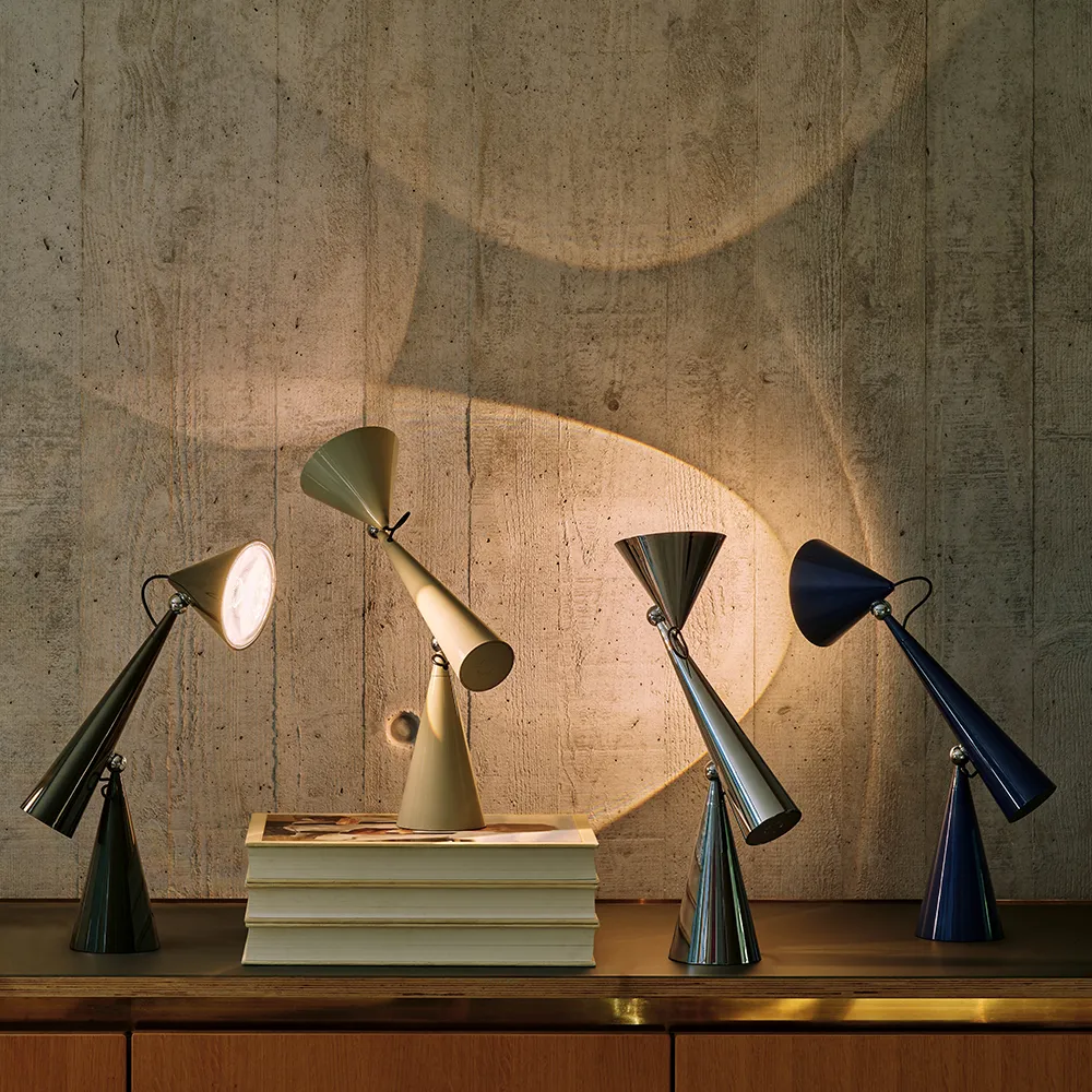 Pose Task Light LED Silver