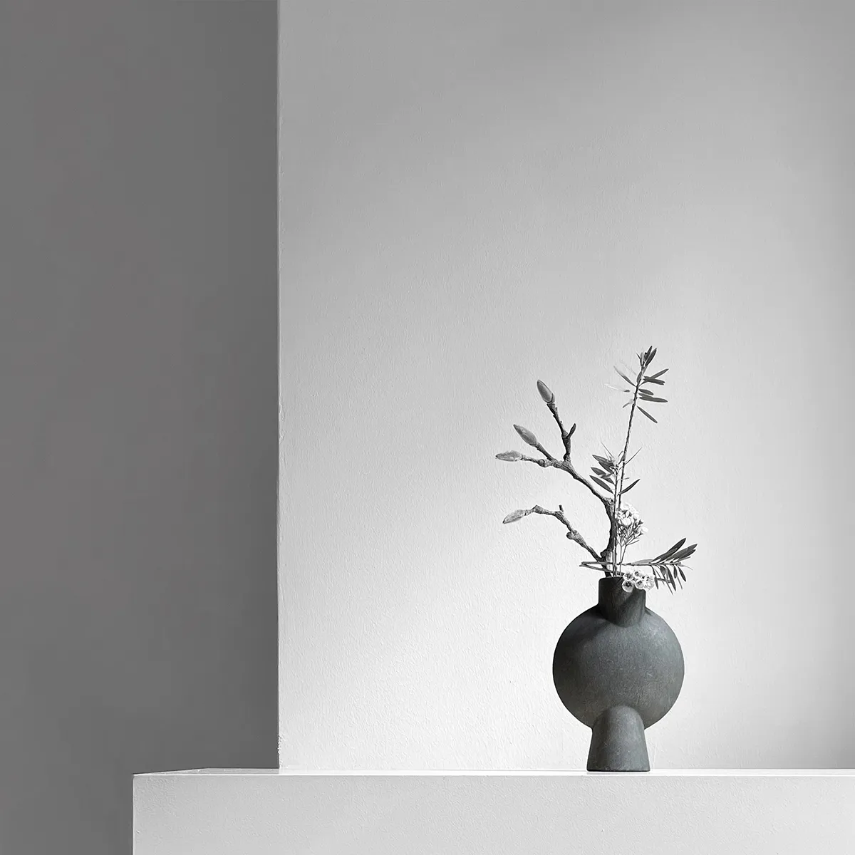 Hand-painted Vase Sphere Bubl Mini Dark Grey H19 cm