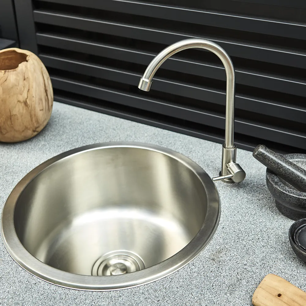 Bellac outdoor kitchen with sink black