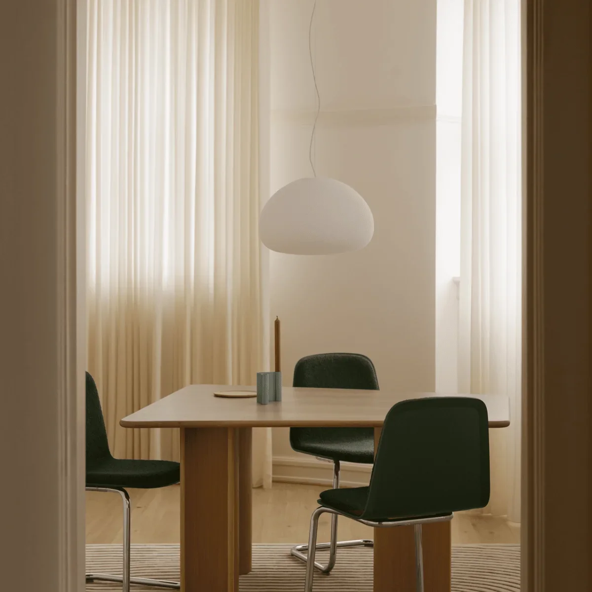 Re-norm table oak veneer