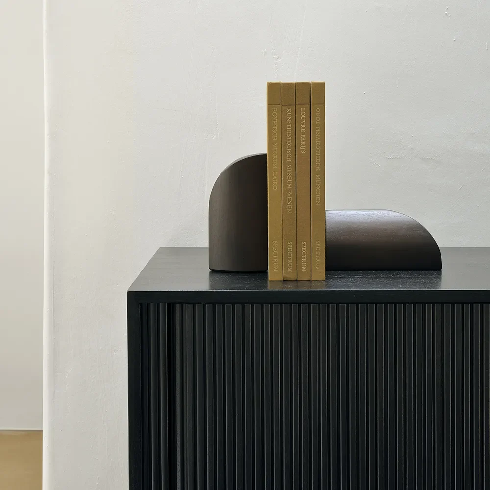  PI bookend lacquered dark brown mahogany -set of 2