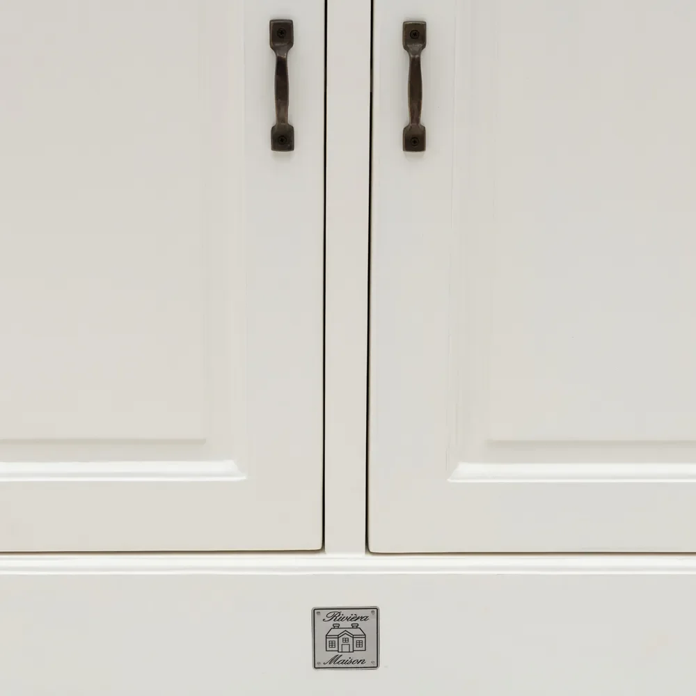 New England Fish Market Cabinet 227x124 cm