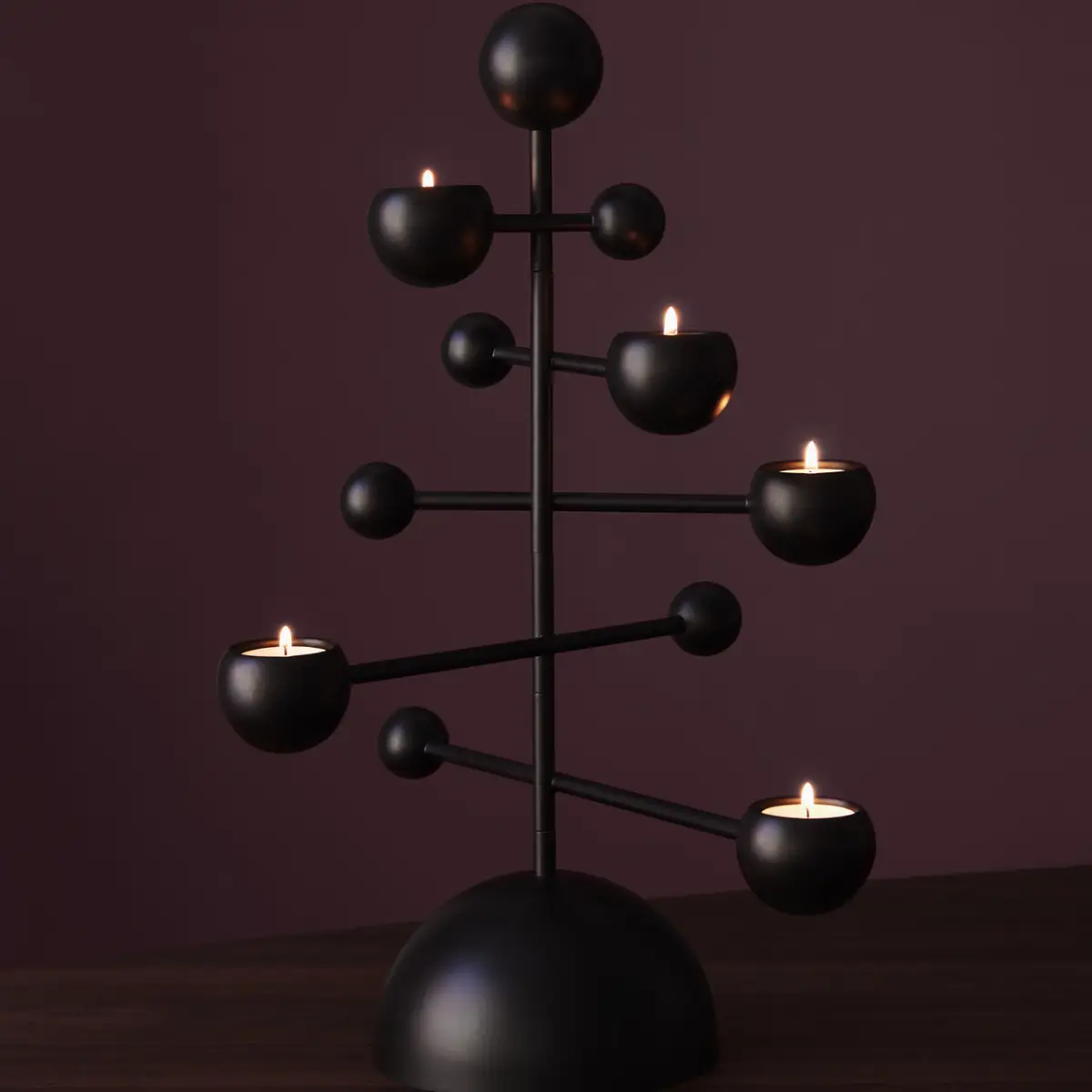 Teluria candle holder black