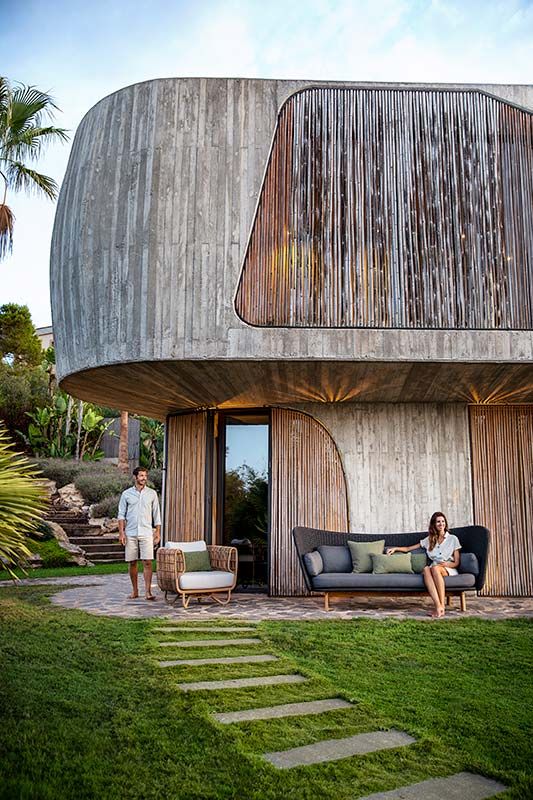 Peacock Wing Sofa Dark grey incl. cushions