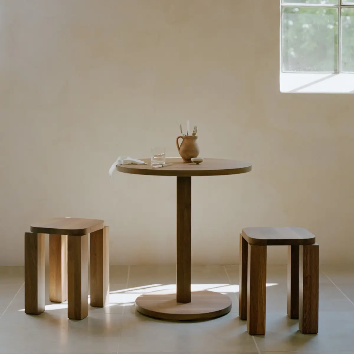 Atlas Bistro Table Ø70cm Smoked oak