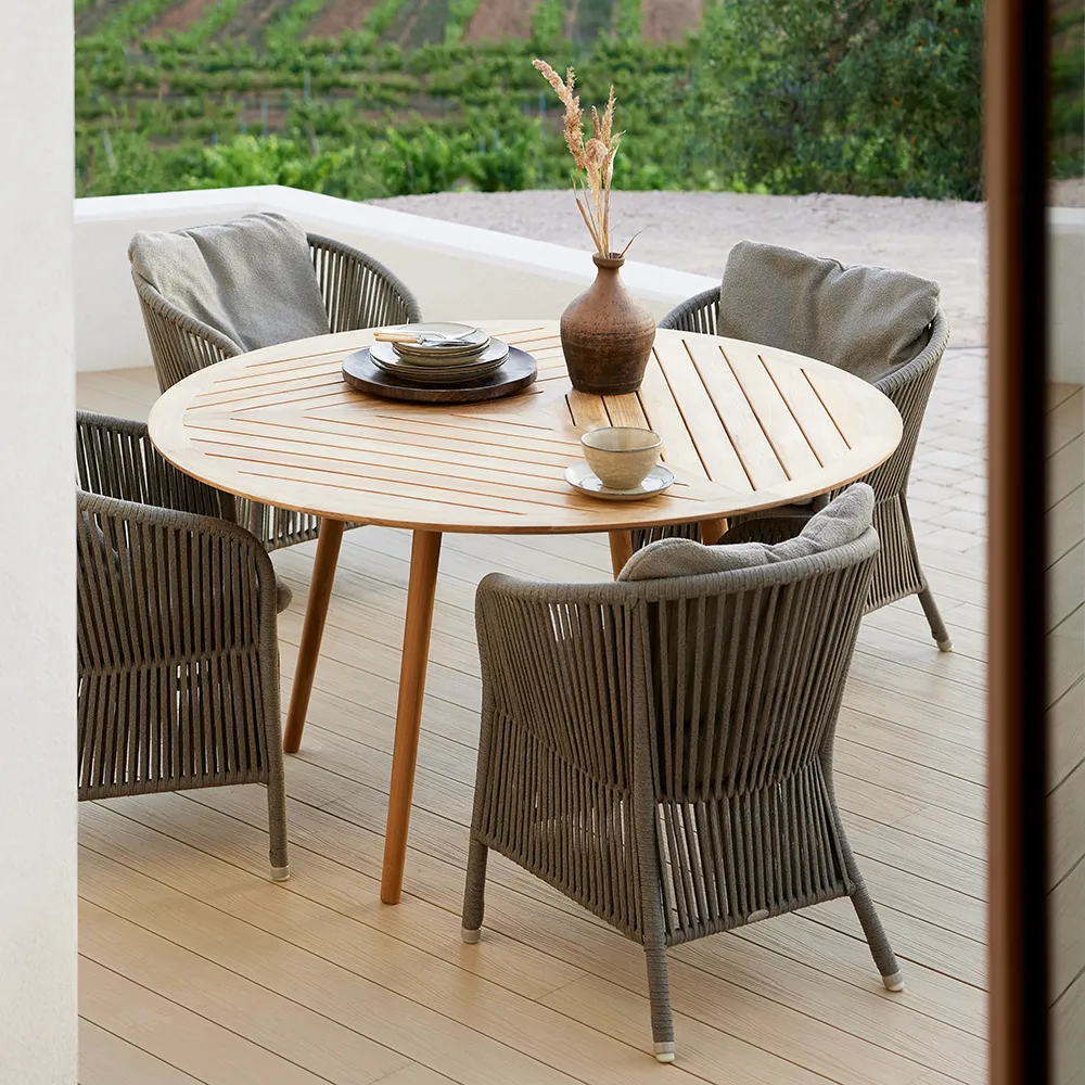 Define Dining Table 144 cm Teak