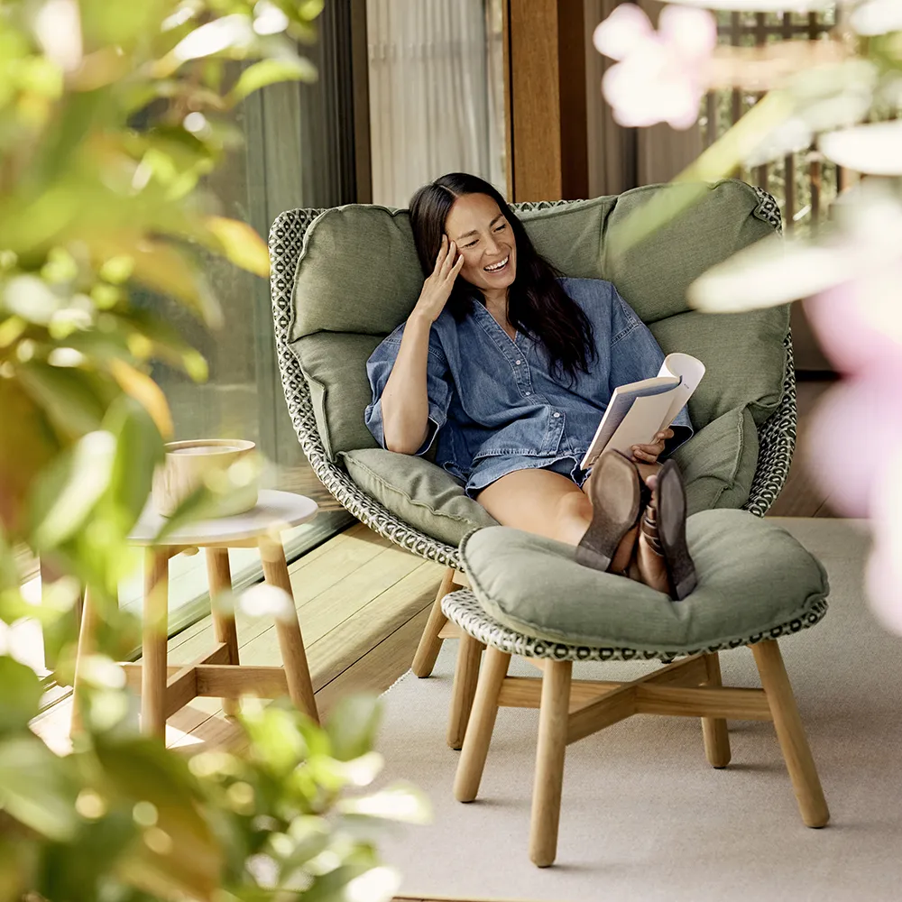 Mbrace wing chair teak AY5 teak 0205 alloro 0120