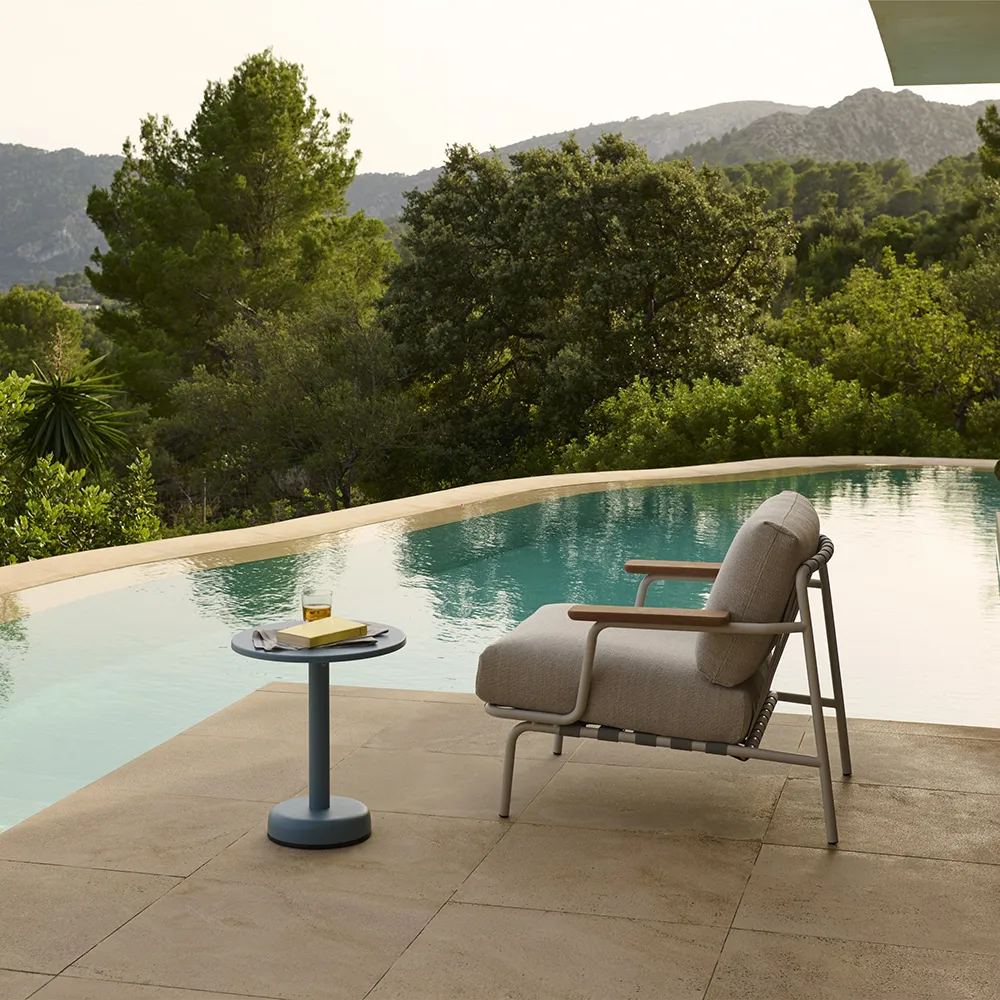 Linear Steel Coffee Table Ø42 cm Burnt Orange 