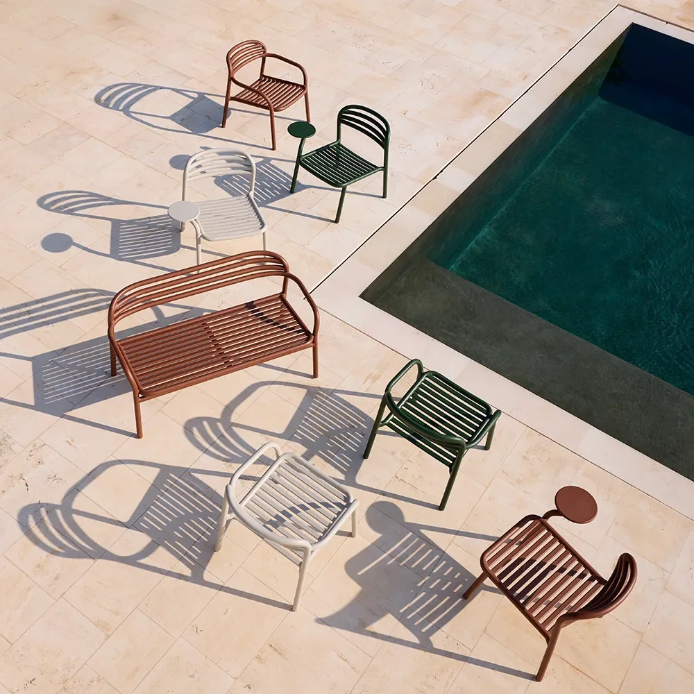 Bliss sofa, stackable Desert red, aluminium