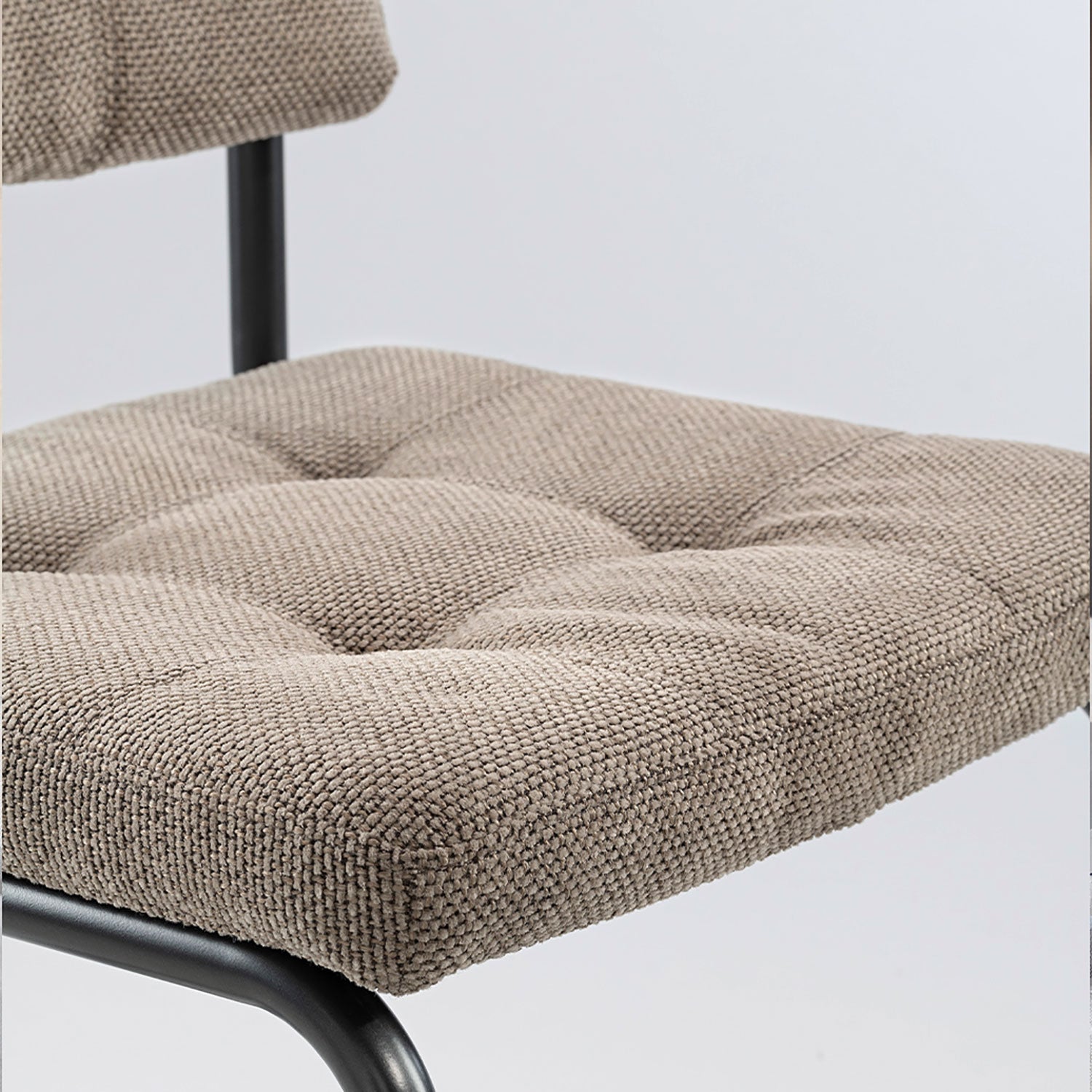 Carlos dining chair Quiet Liver