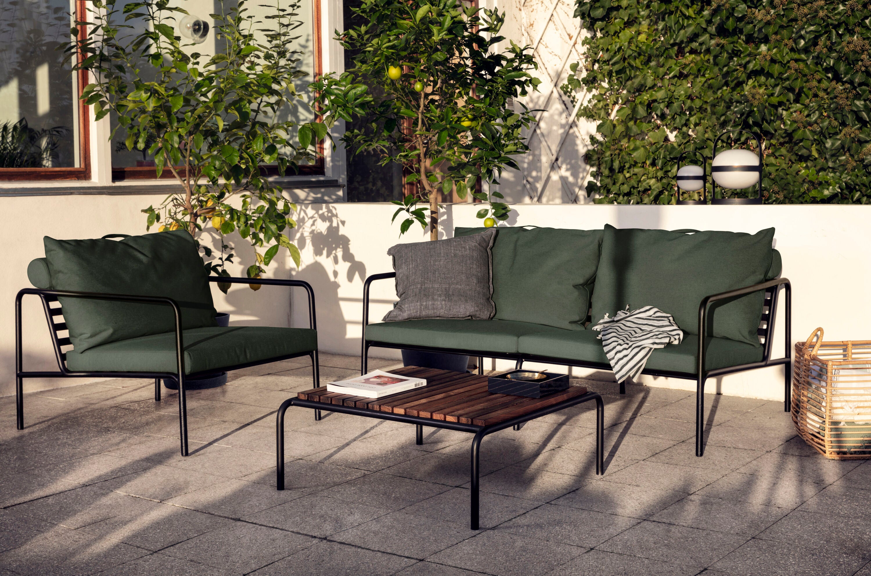 Avon sofa dark green