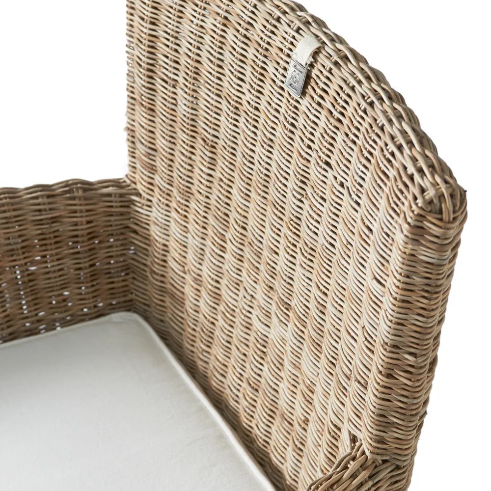 The Hamptons dining chair with armrests