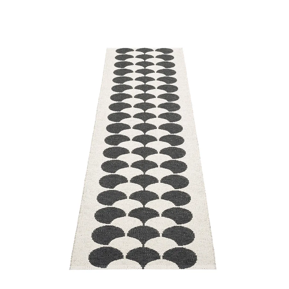 Poppy Black / Vanilla Carpet 70 x 250 cm