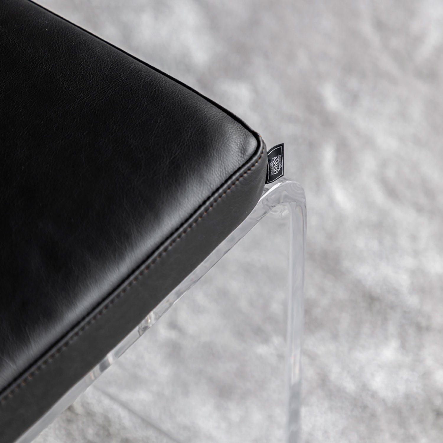 Robby footstool plexiglass/mountain black