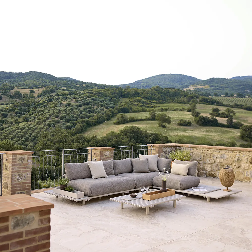 Sticks platform coffee table Sand aluminium