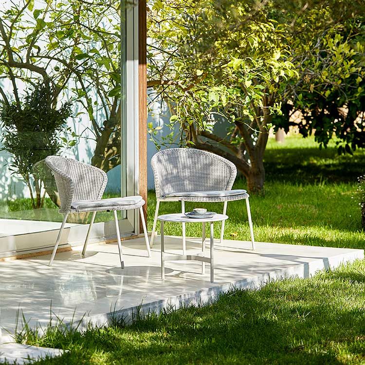 Twist side table/coffee table White