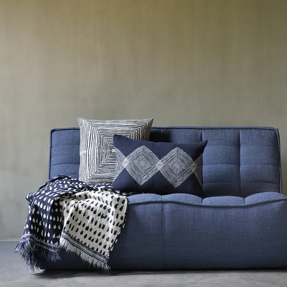 Linear Diamonds Cushion 40x60 cm