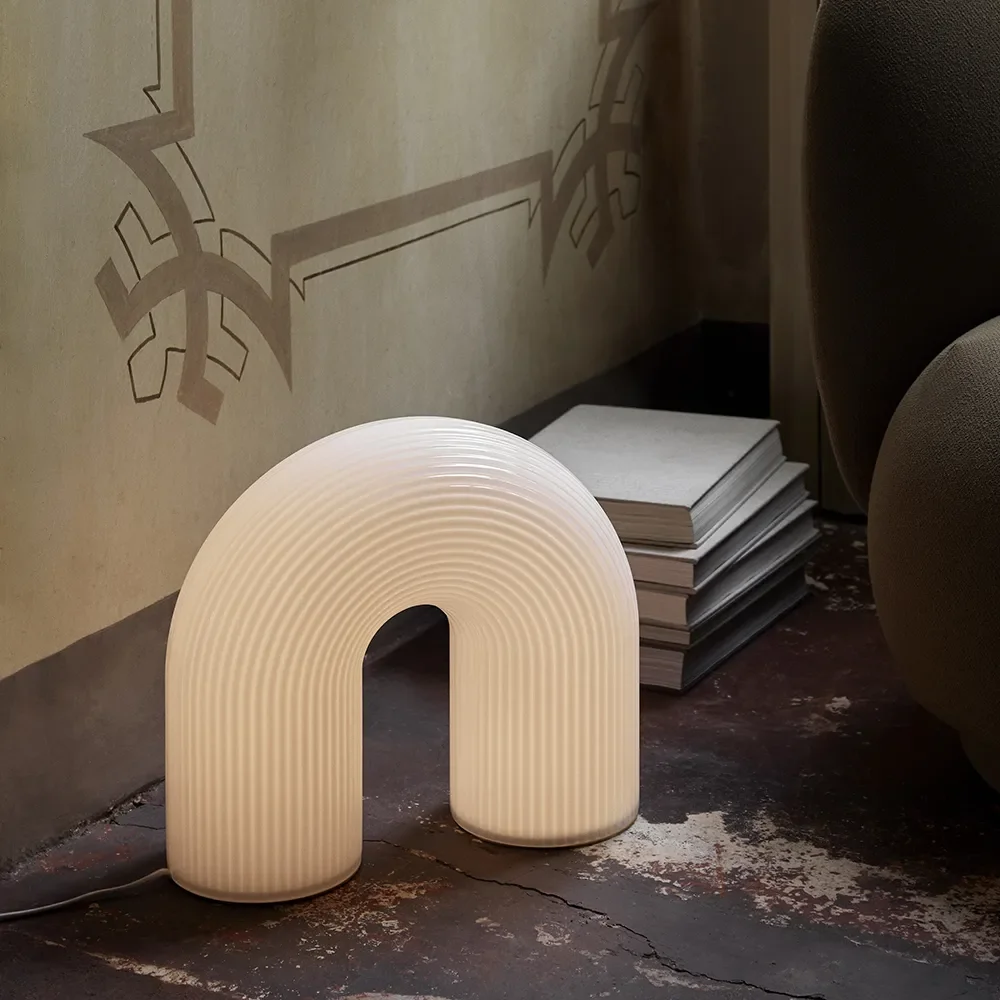 Vuelta Floor Lamp White