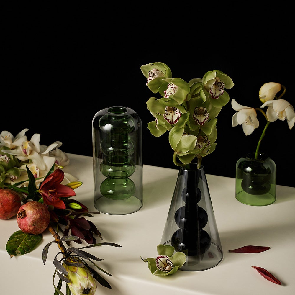 Bump Vase Cone Black