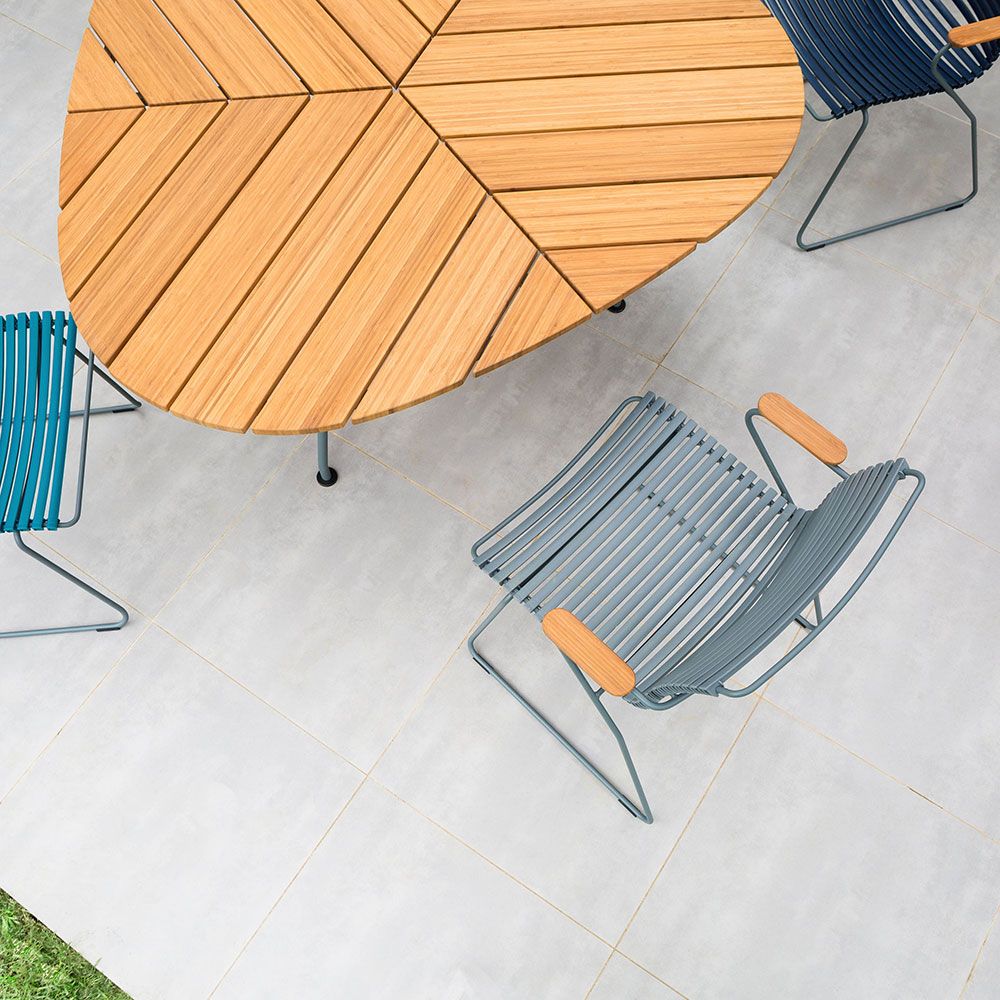 Leaf dining table 146x146 cm aluminium/bamboo