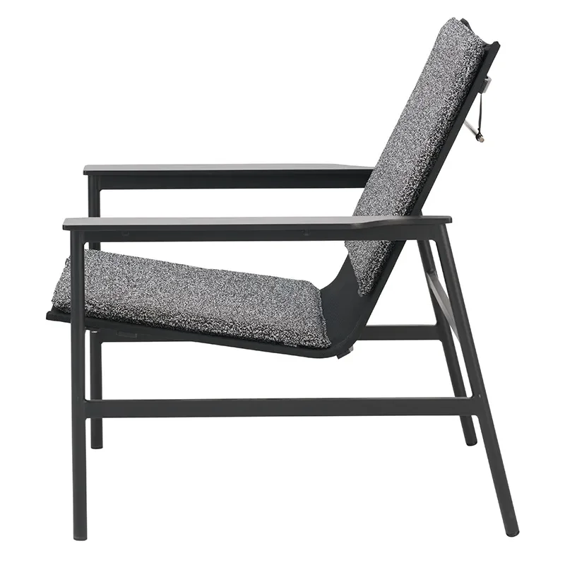 Soro armchair Black / Teddy ant