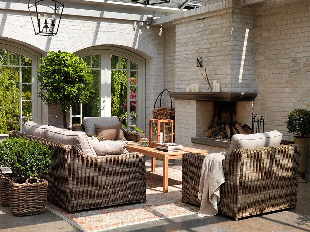 Glendon sofa rustic rattan