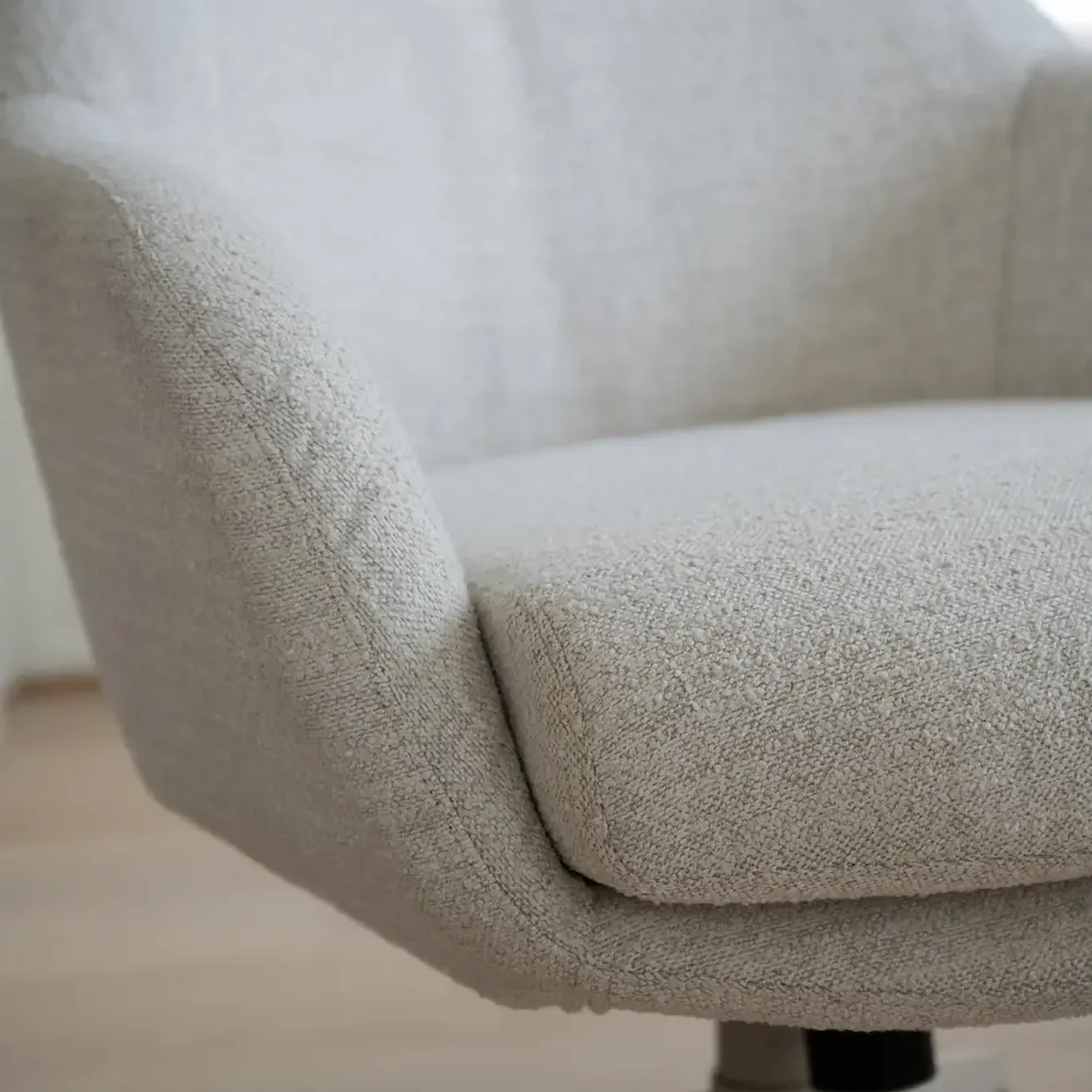 Conroe swivel chair light beige