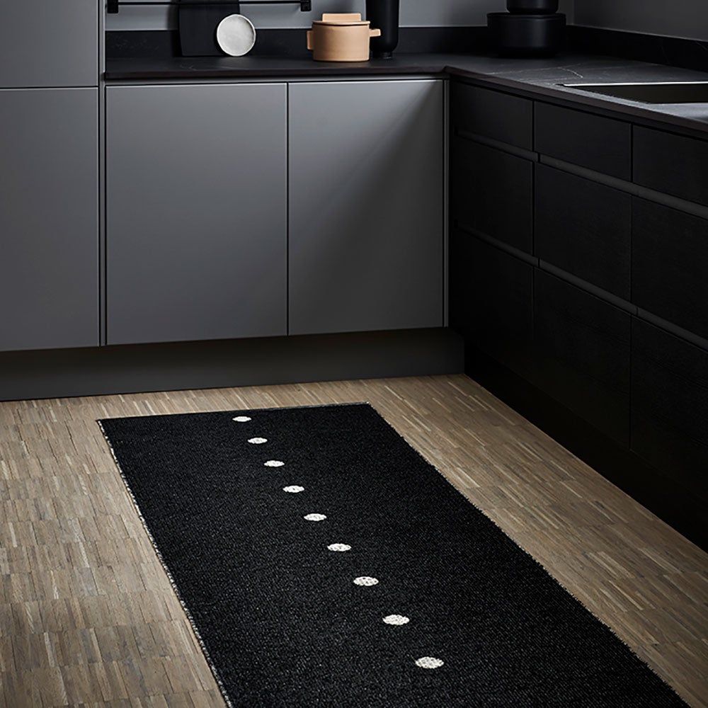 Peg Carpet 70x200 cm black / linen