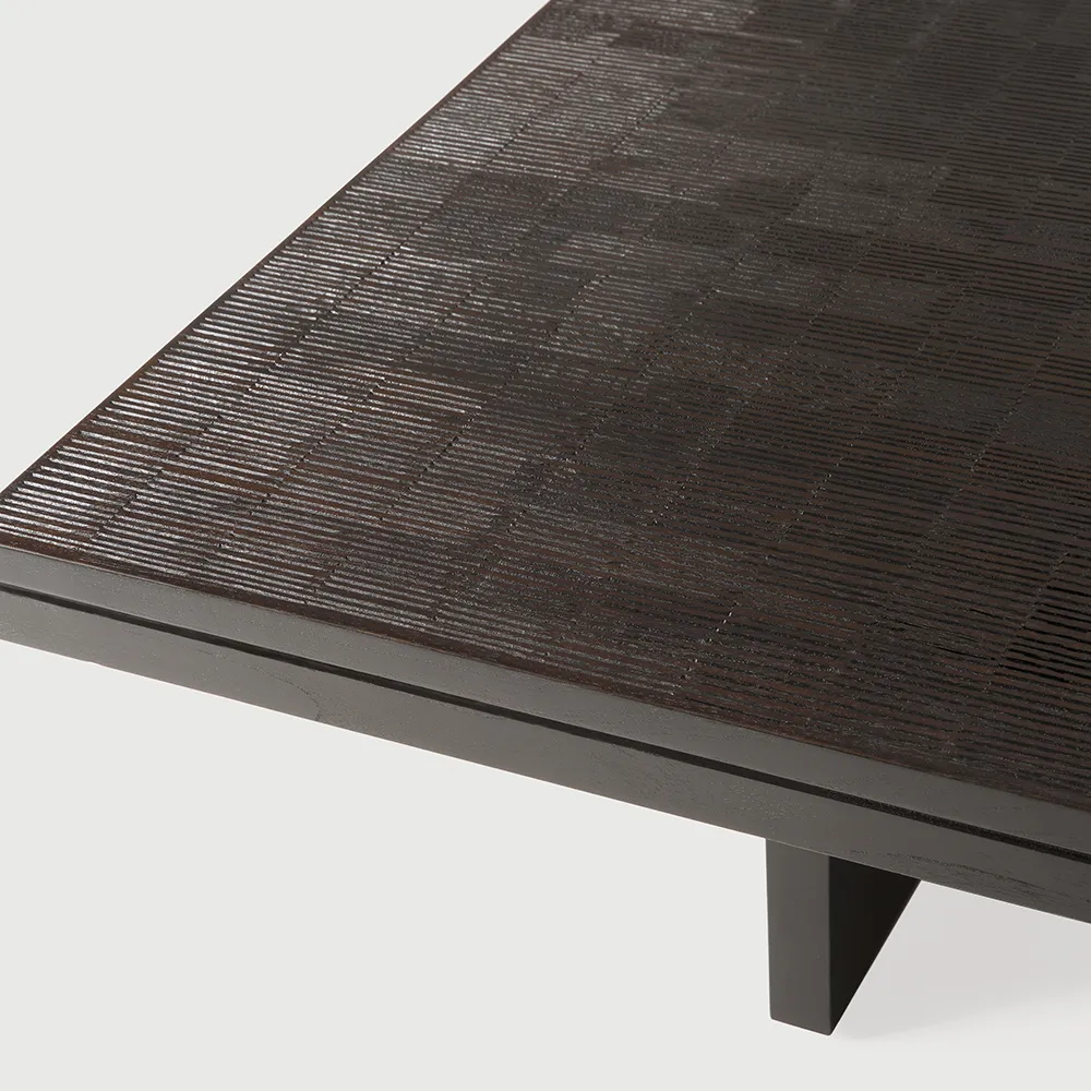 Grooves Coffee table 140x110 cm
