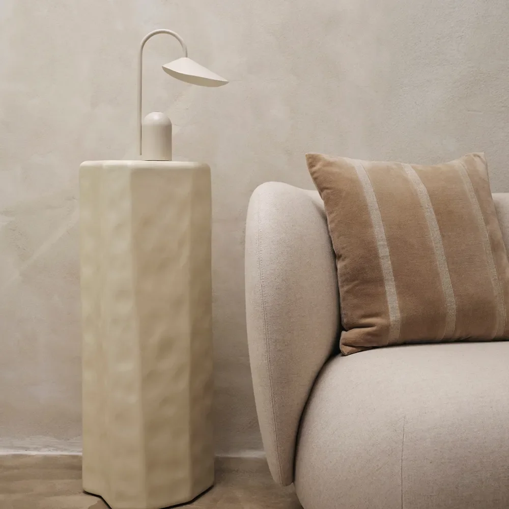Arum Portable Lamp Cashmere