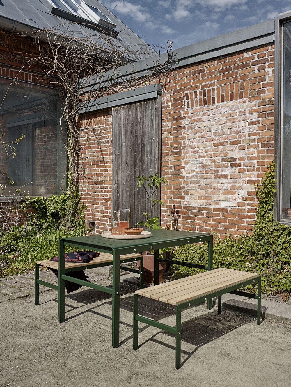 Reform Bench 110 cm Black