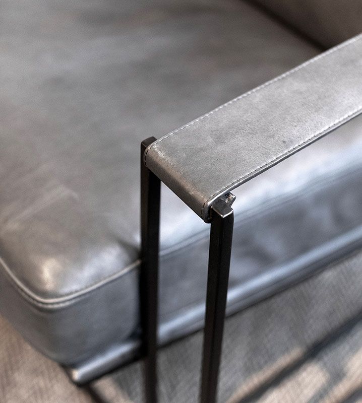 Bellagio Armchair Leather/Brass