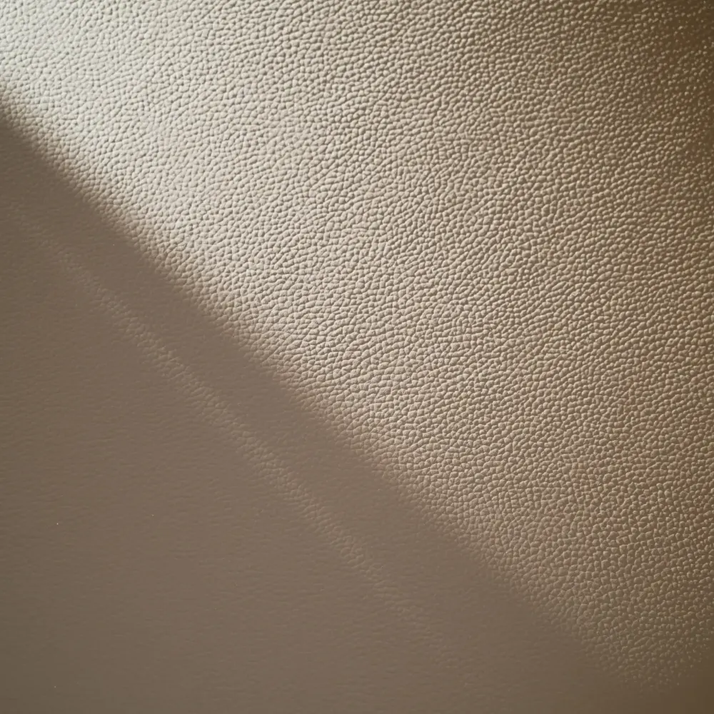 Alison chair with armrests beige leather/black metal legs