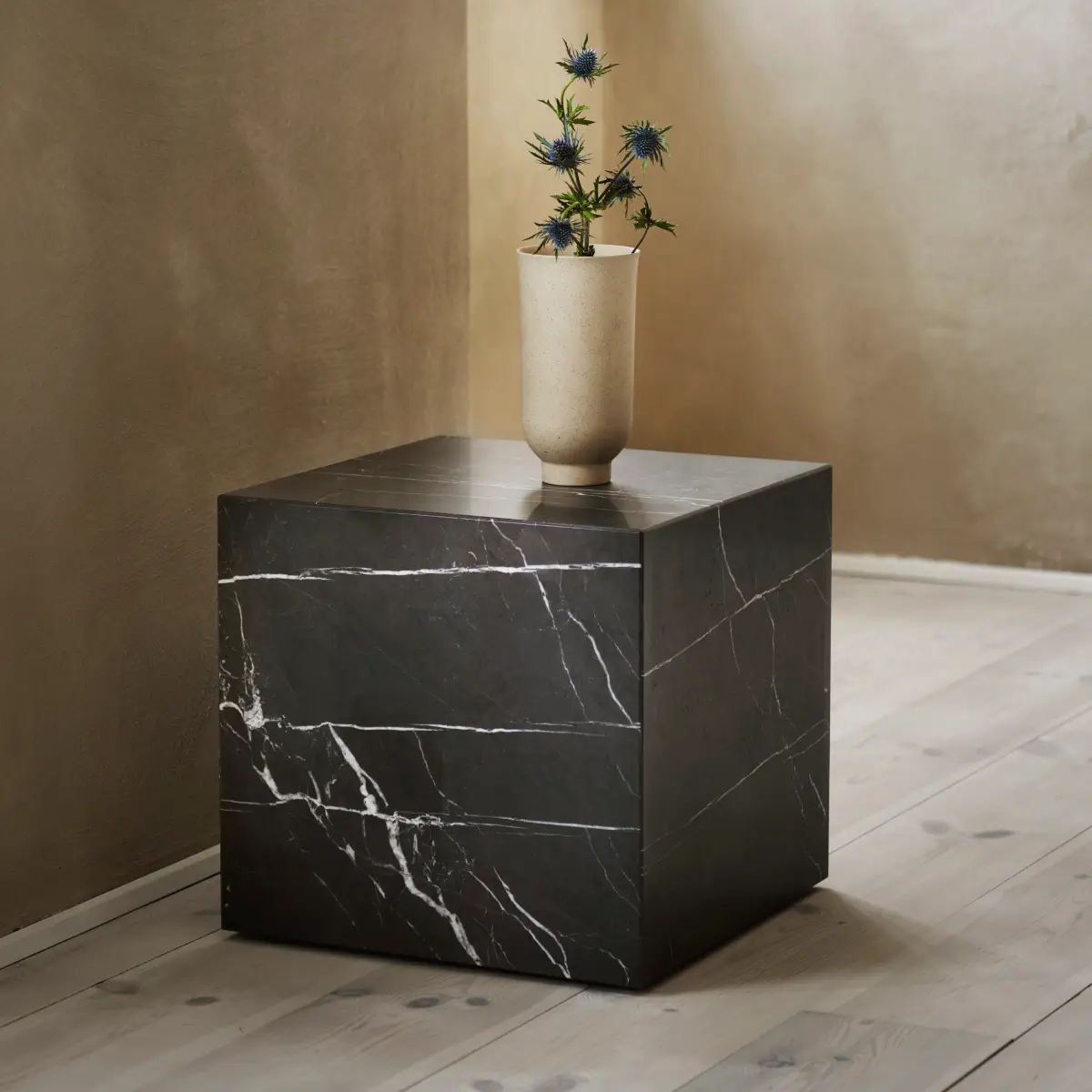 Plinth Table in Nero Marquina marble