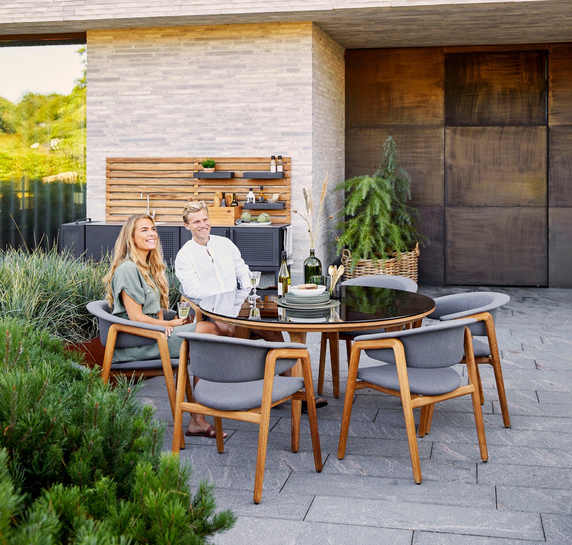 Aspect Dining Table 144 cm Teak
