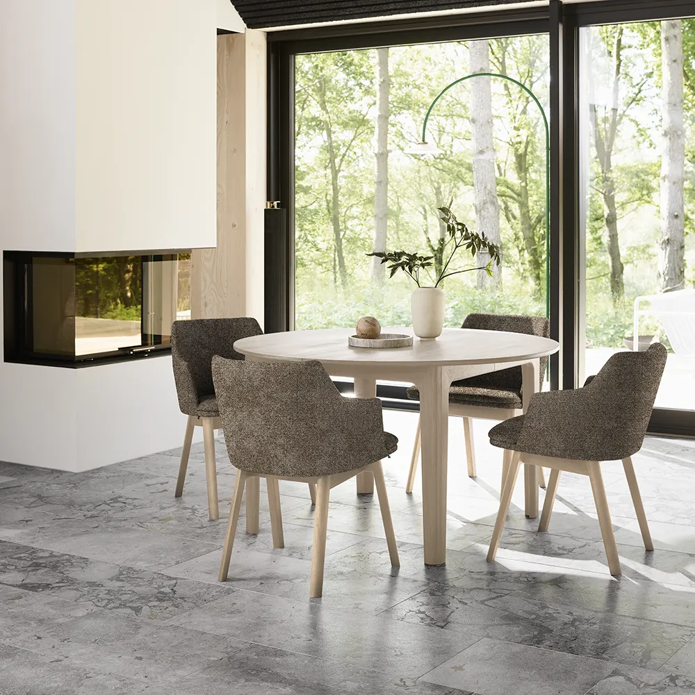 SM112 & SM65 dining set