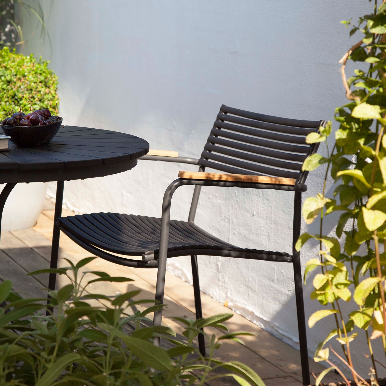 Mood Dining chair black