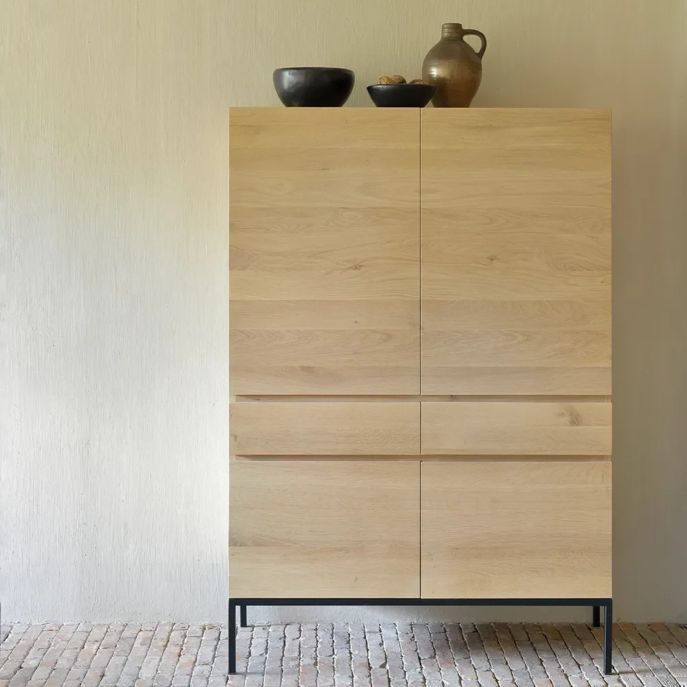 Ligna Cupboard