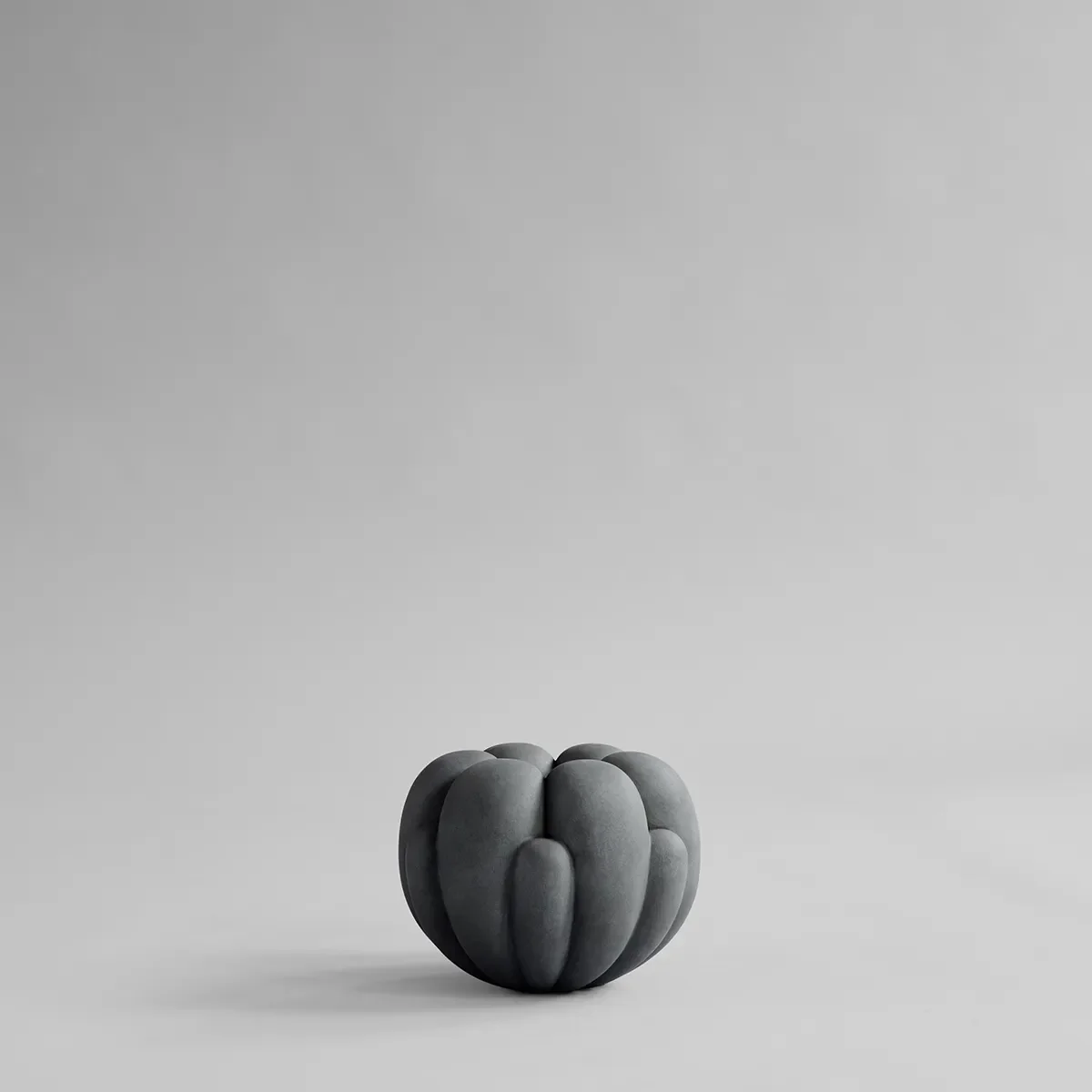 Handmade Vase Bloom Petit Dark Grey H18 cm