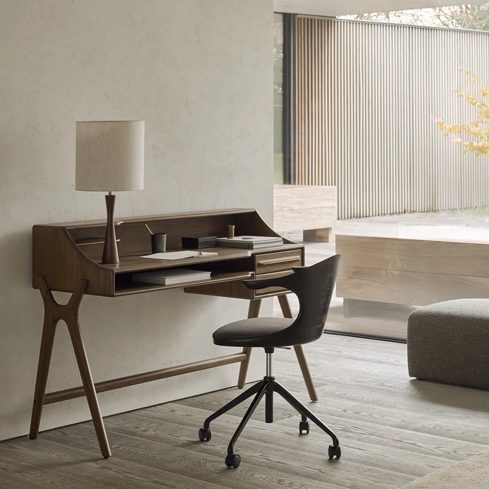 Desk in Teak Flow Wild Brown