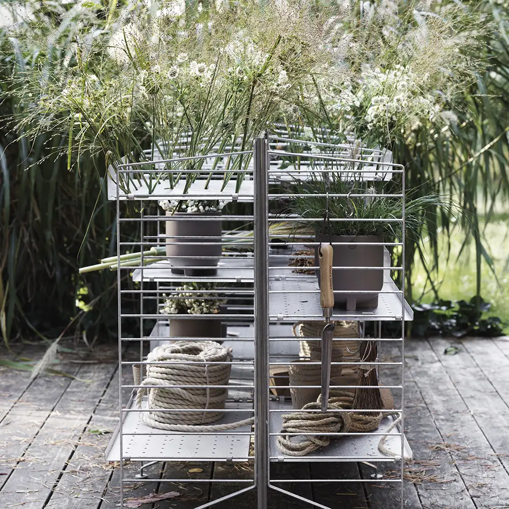 Freestanding pole Galvanised