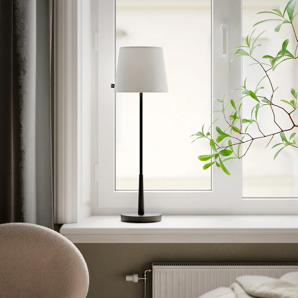 Lumi table lamp H: 68,5cm black/white